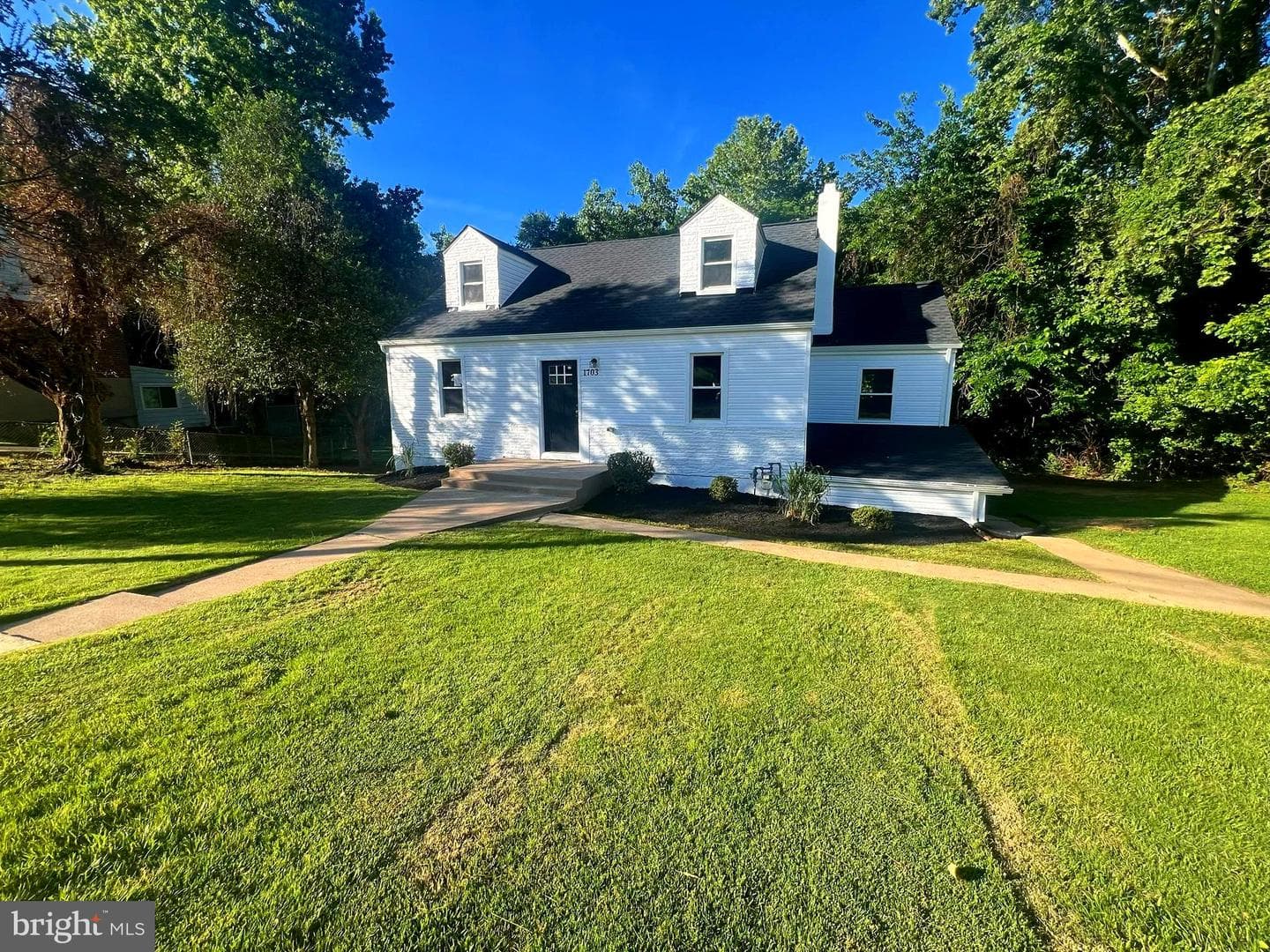 1703 Lee Road