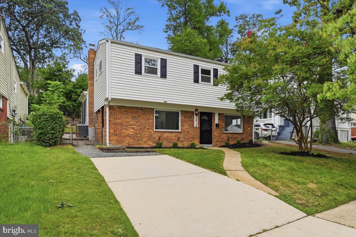 2412 Valley Way, Landover