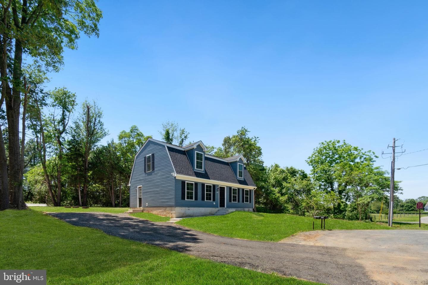 481 Pear Tree Point Road photo 1