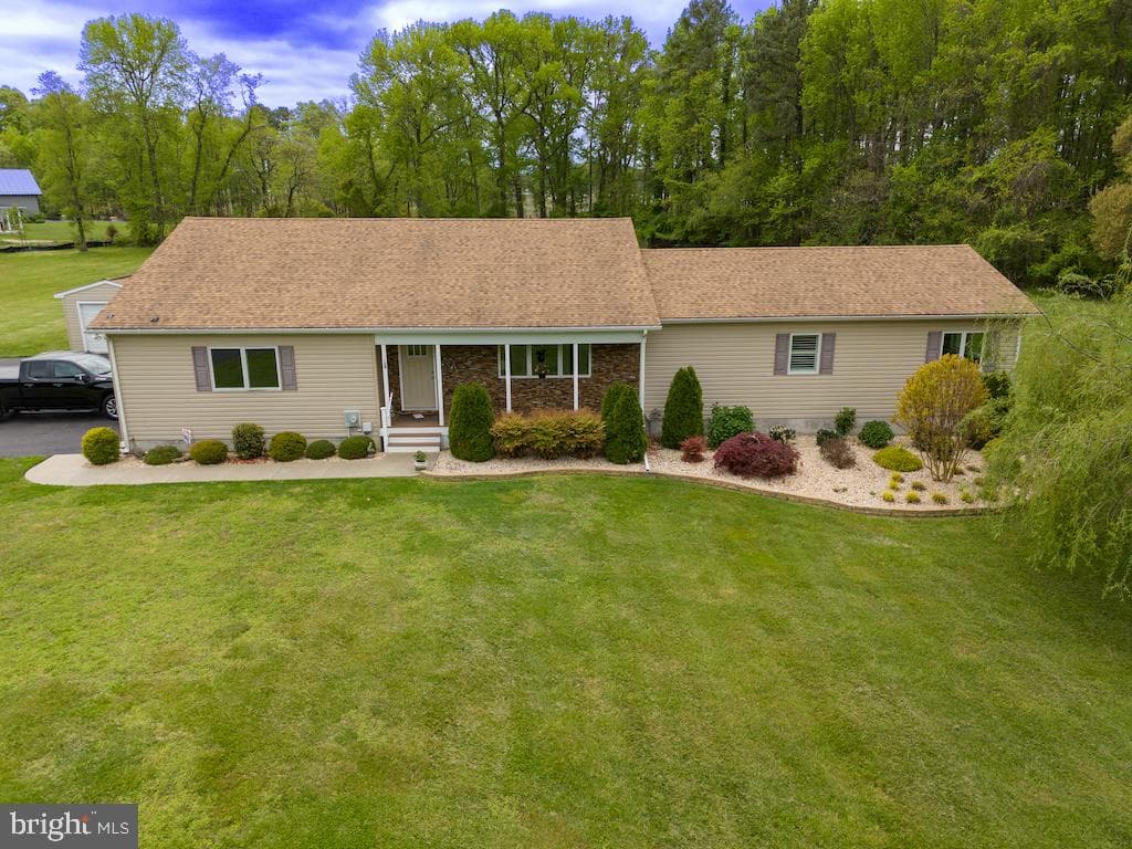 124 Little Neck Road photo 1