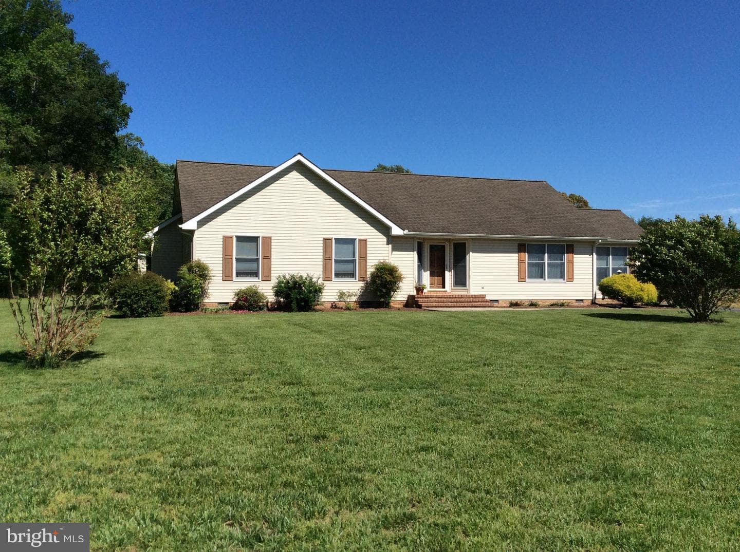 541 Ingleside Road photo 1