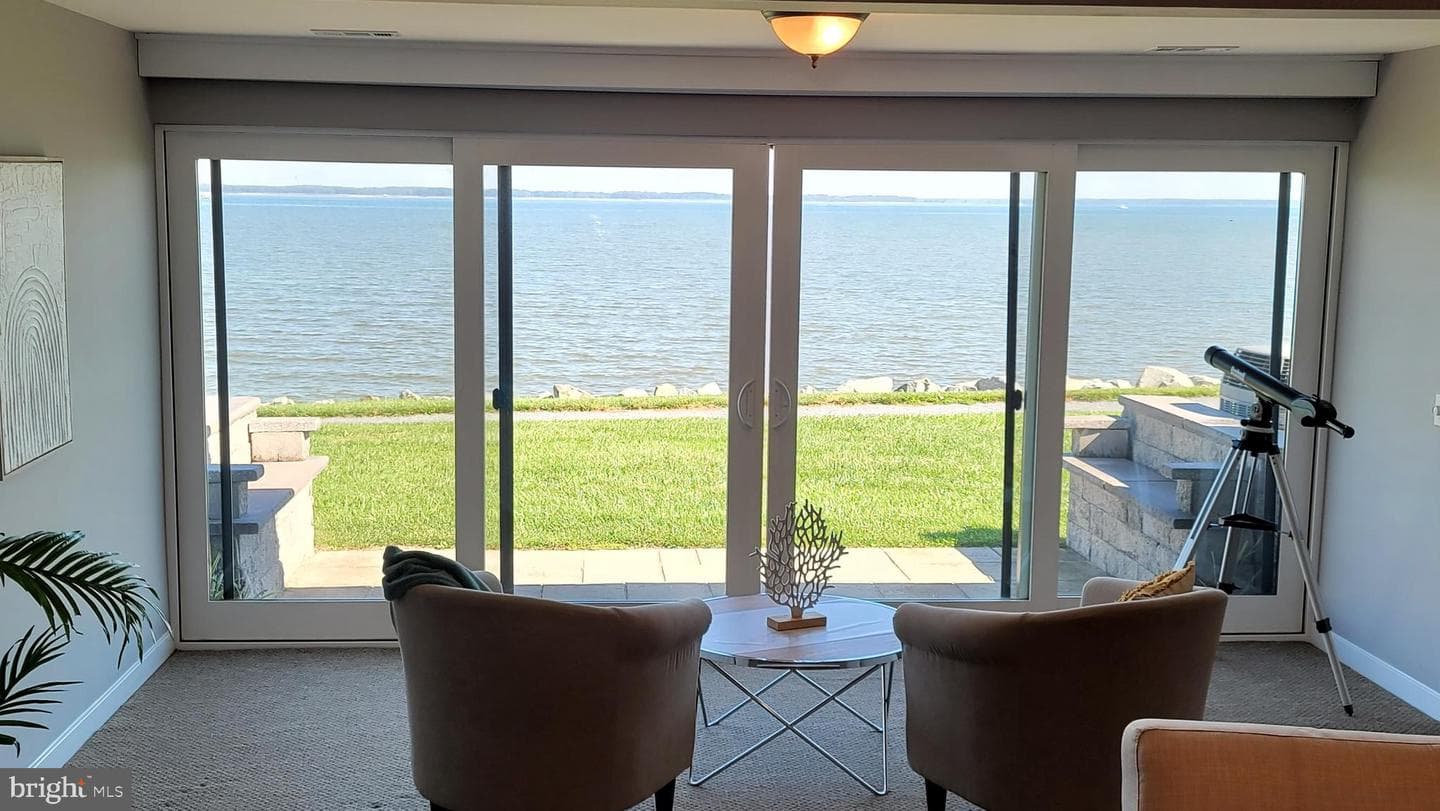 47 Queen Anne Way photo 1