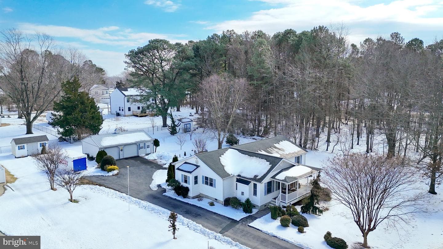 109 Carroll Road SW photo 1