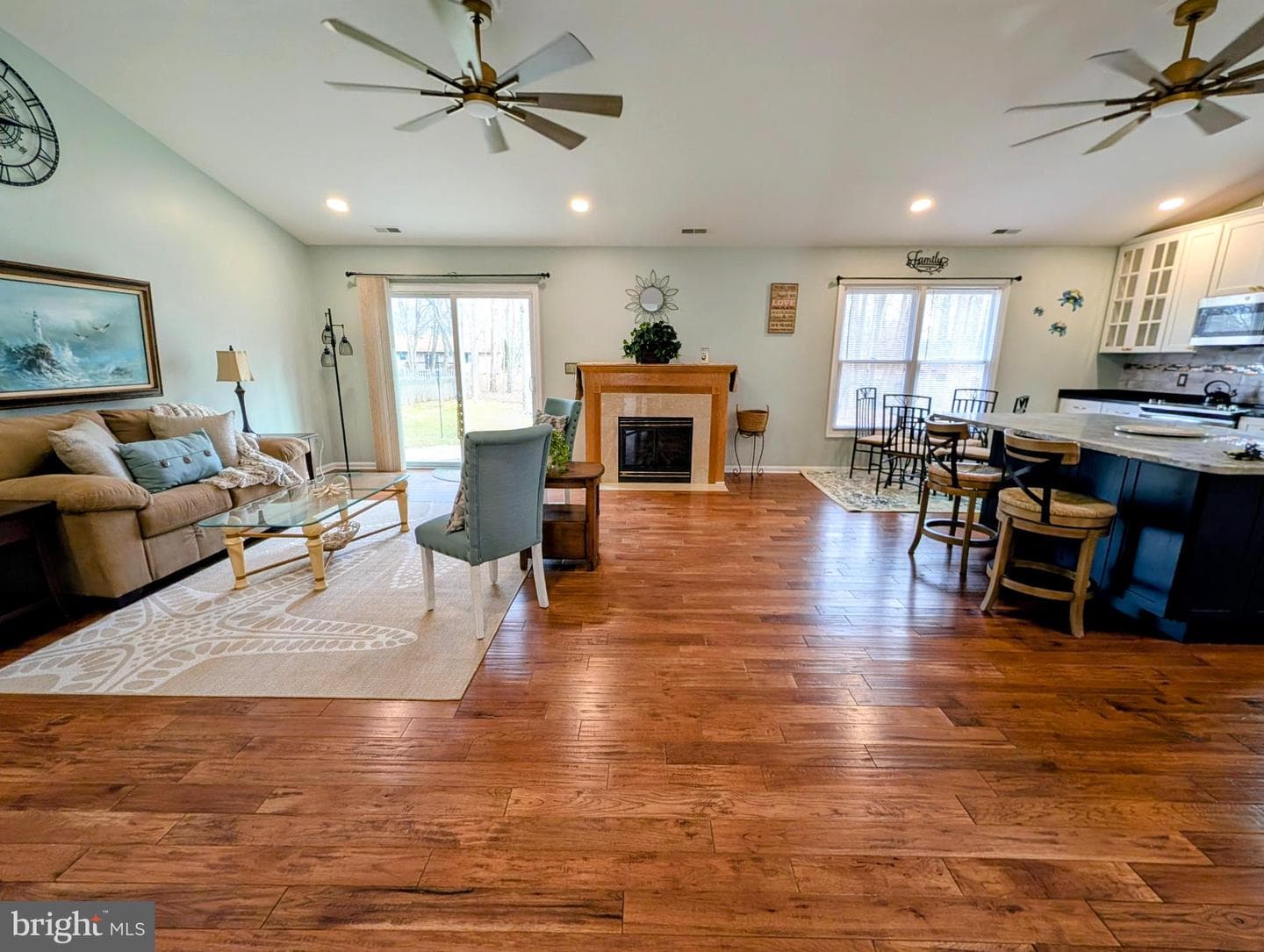 704 Cloverfields Drive photo 1