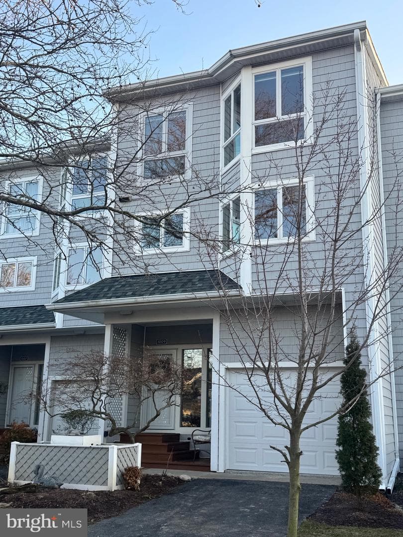 1009 Oyster Cove Drive