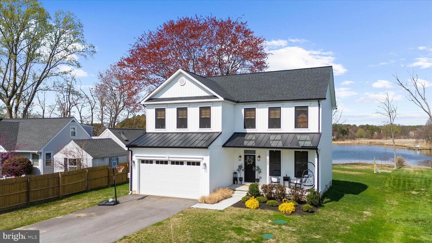 122 N Lake Drive