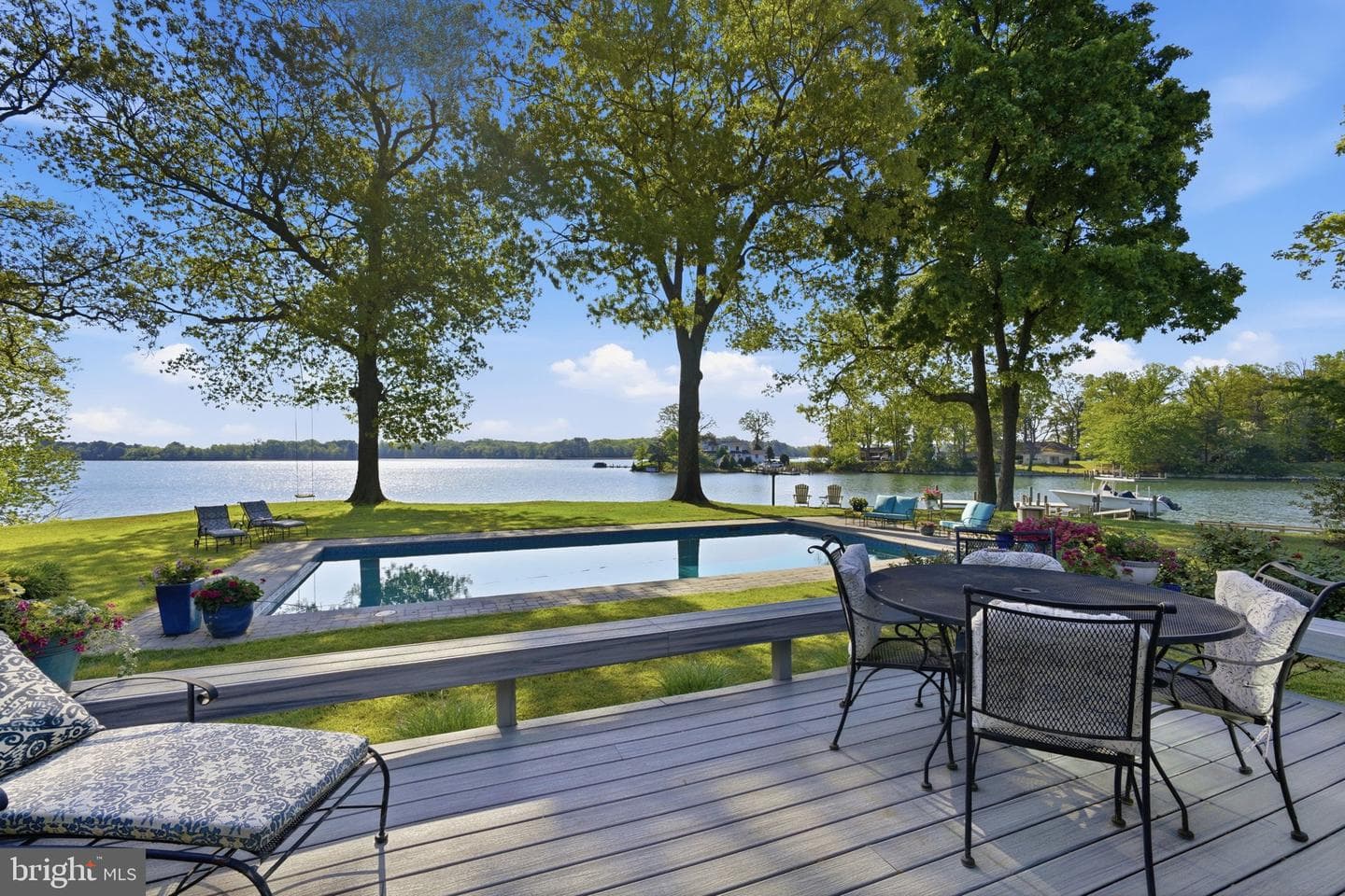 416 Cove Road photo 1
