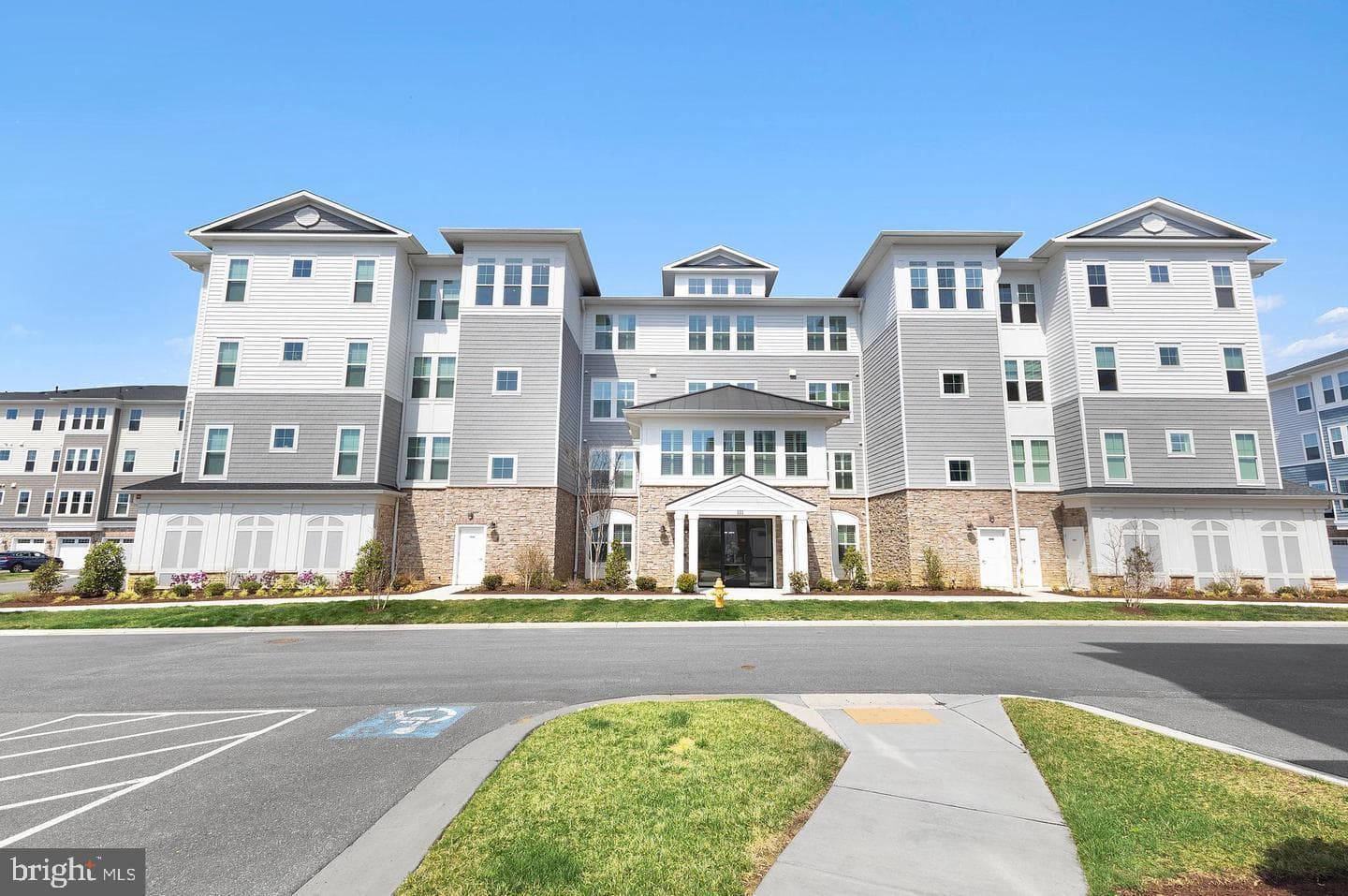 111 Marshgrass Way #41, Chester