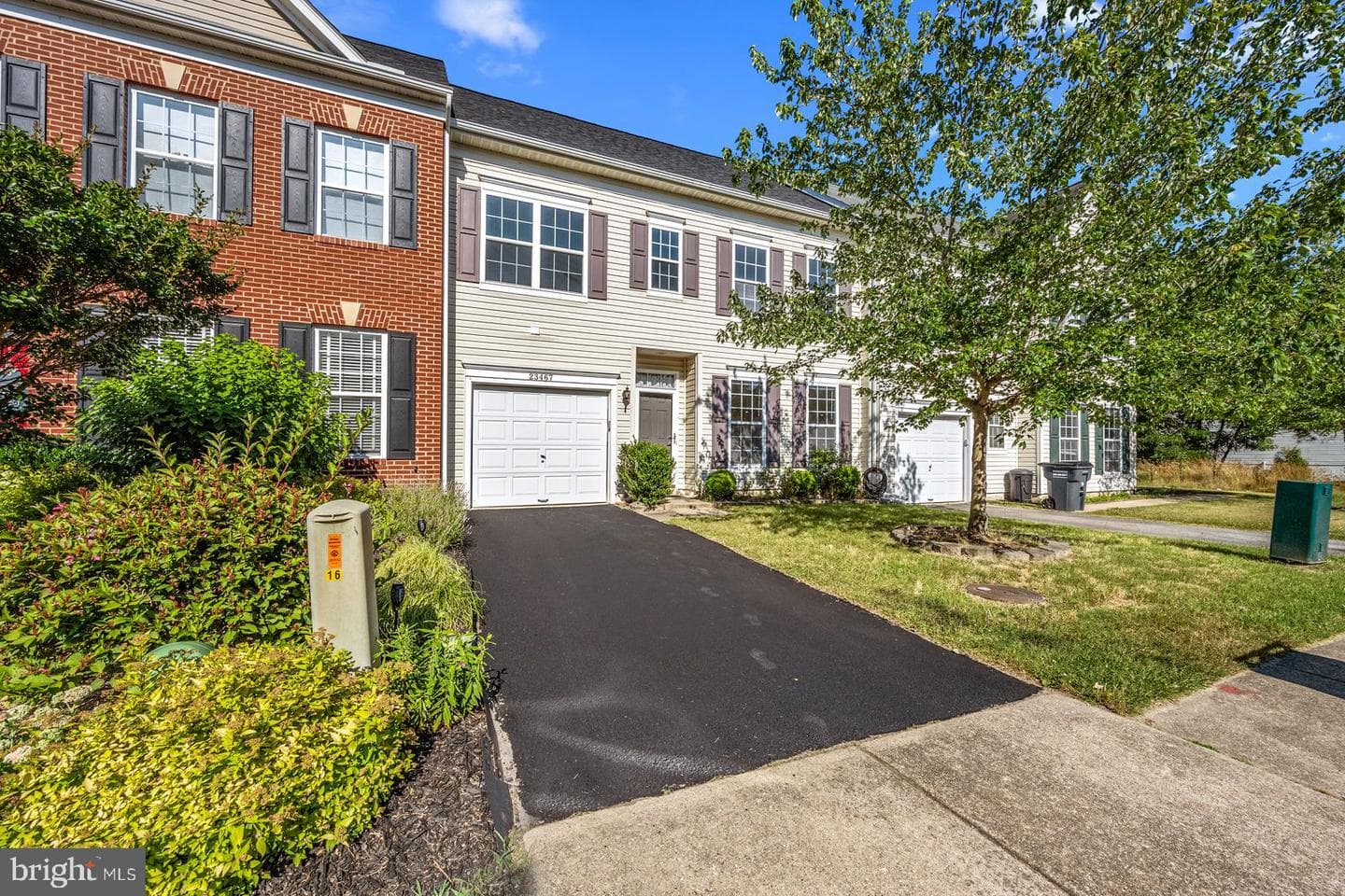 23467 Dahlia Circle photo 1