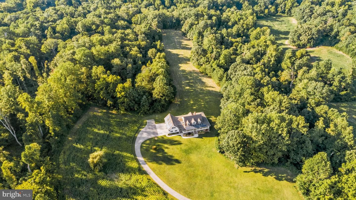 39240 Cooney Neck Road photo 1