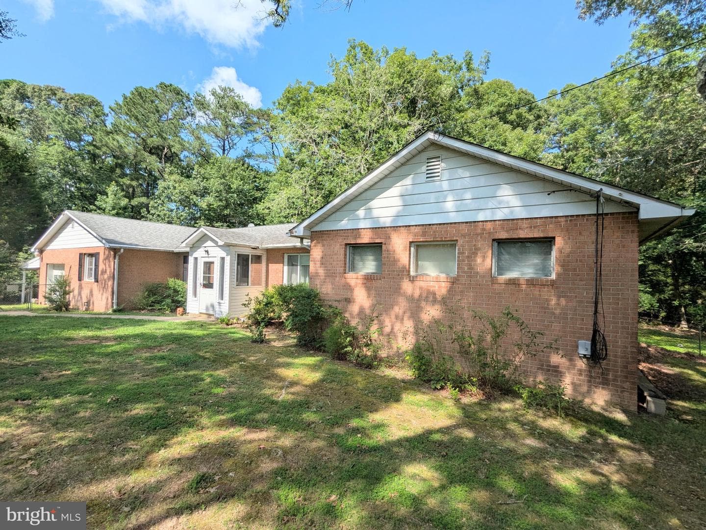 43658 Redmond Road photo 1