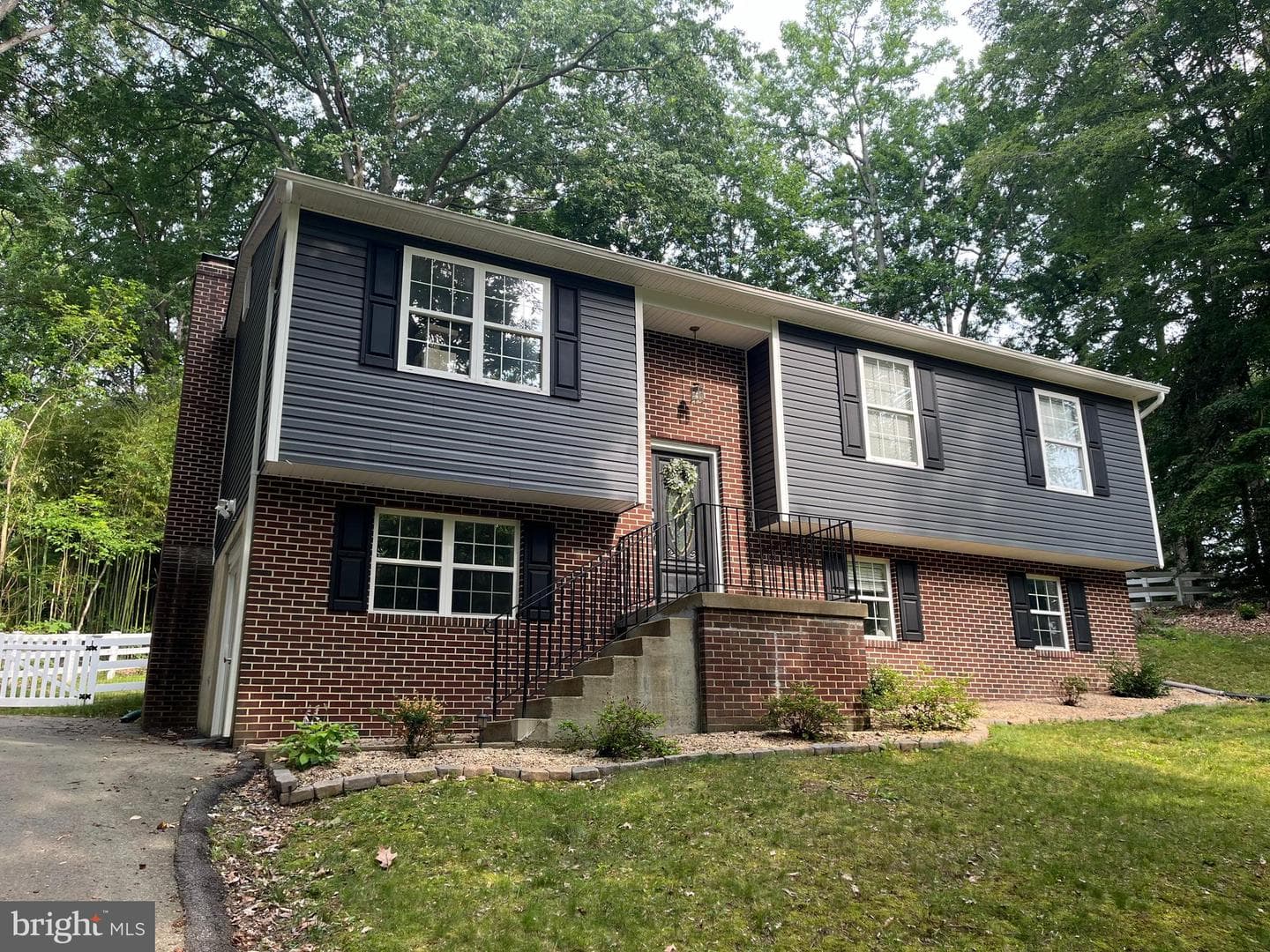 35904 Army Navy Drive photo 1