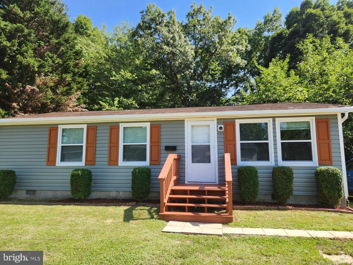 47443 Southampton Drive photo 1