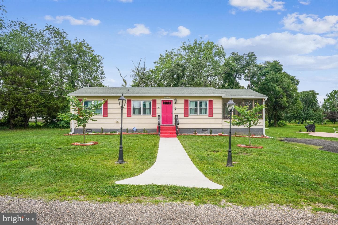 36557 Irving Road photo 1