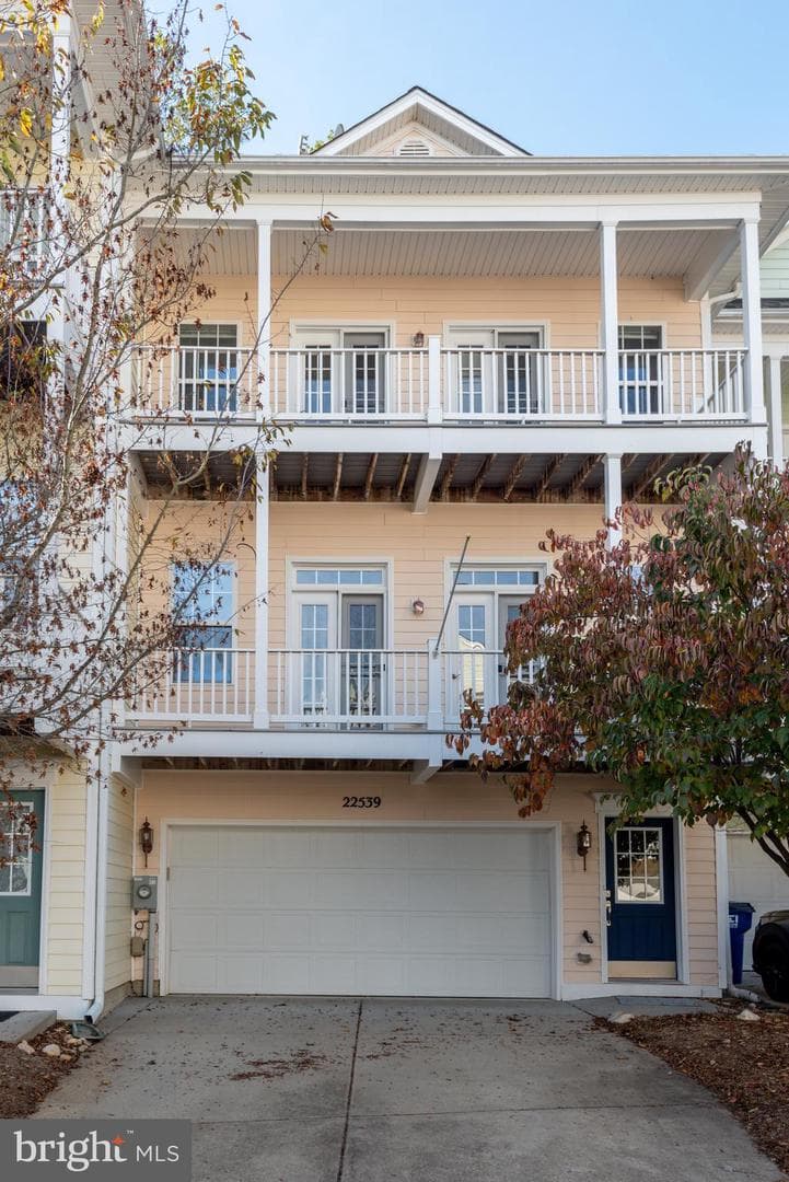22539 Landing Way photo 1