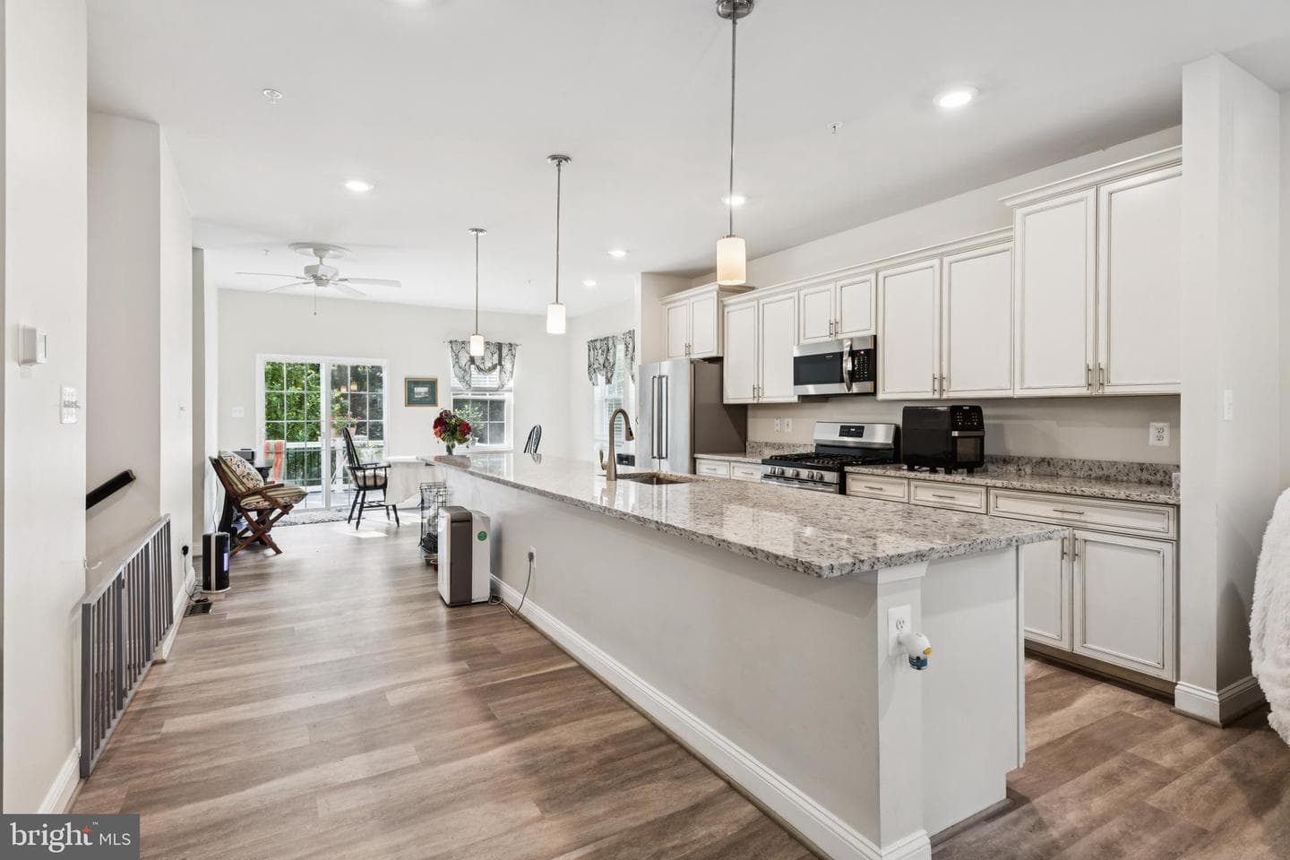 45429 Englewood Way photo 1