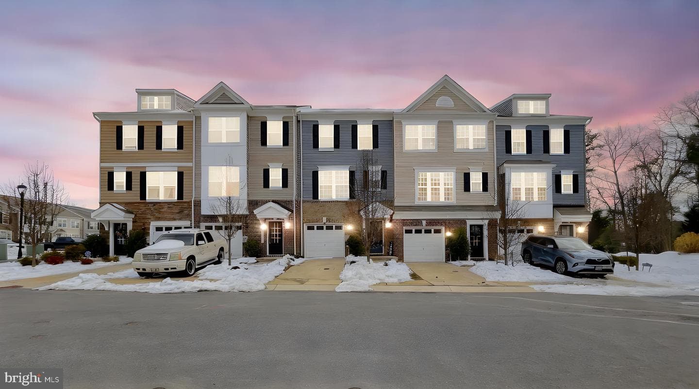23084 Vanda Way photo 1