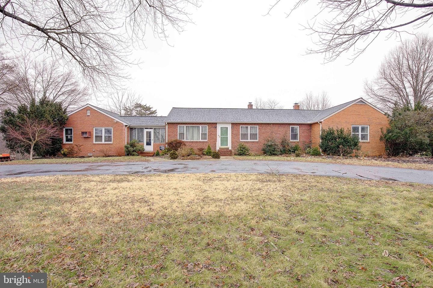 24820 Sotterley Road photo 1