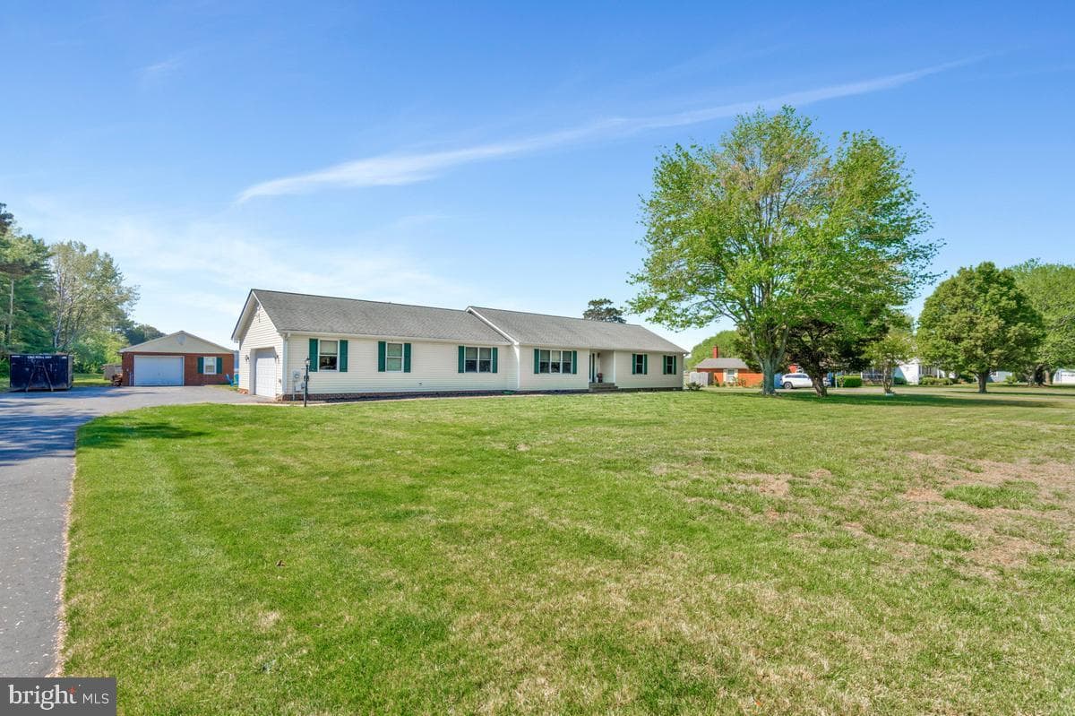 49993 Airedele Road, Ridge