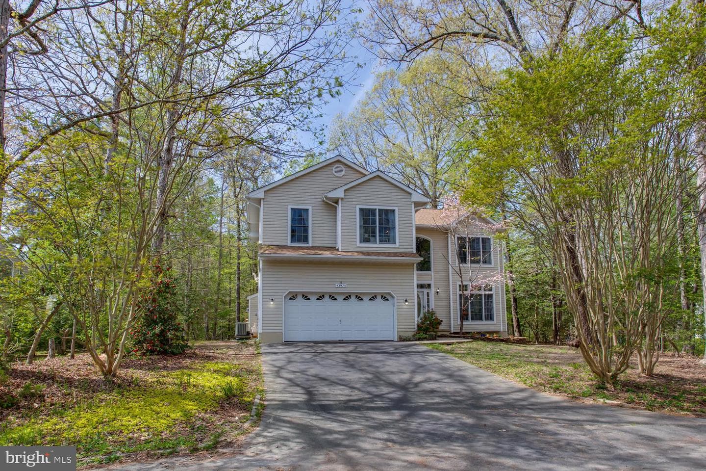 43975 Hedgewood Lane