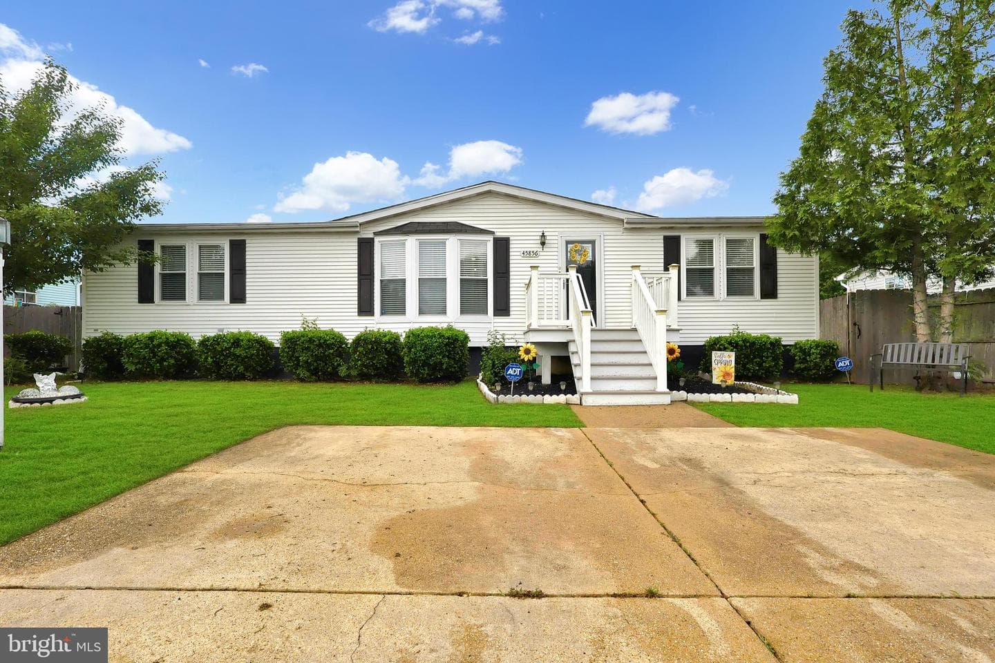45856 N Poteat Court