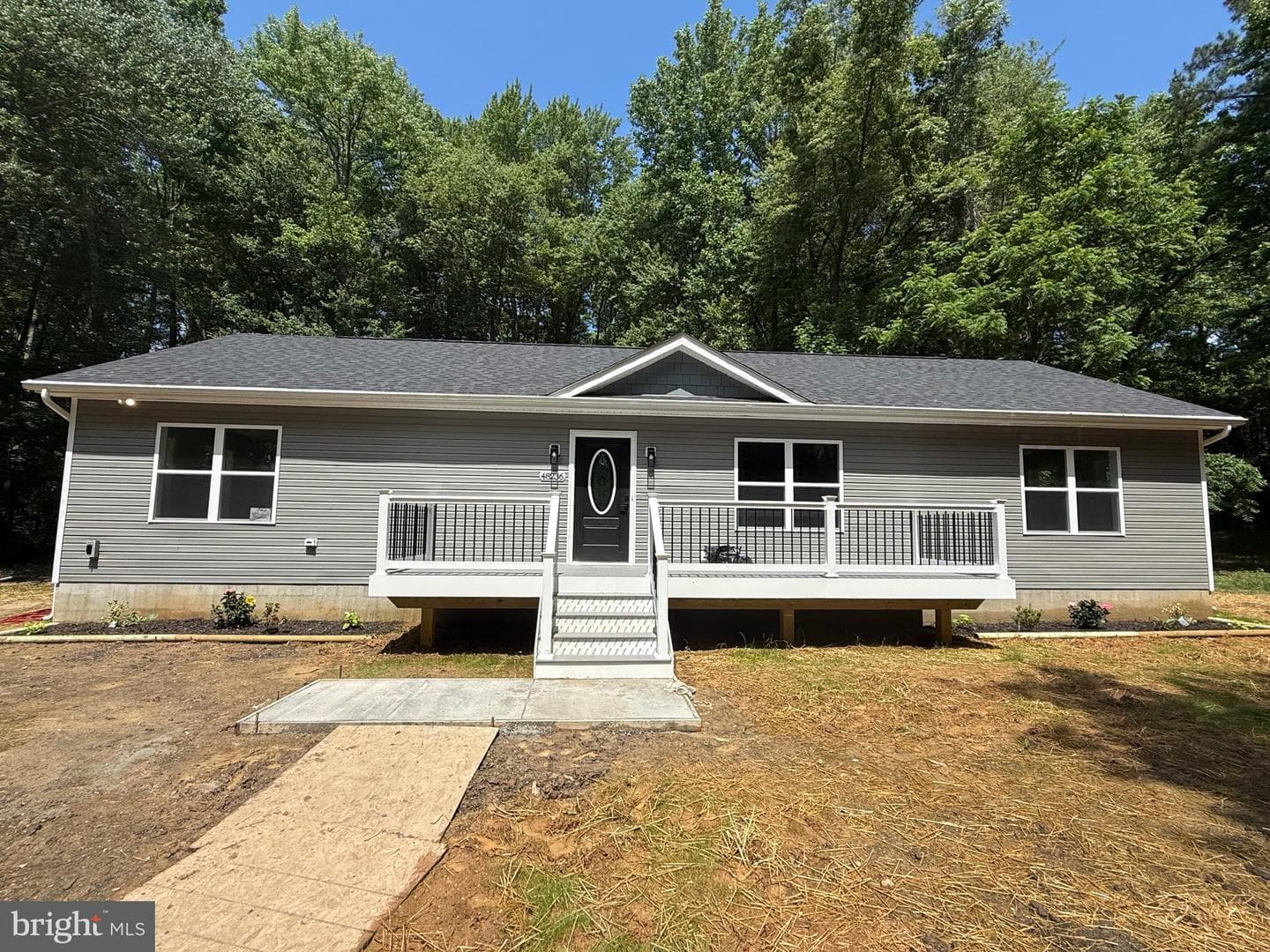 48236 Beachville photo 1
