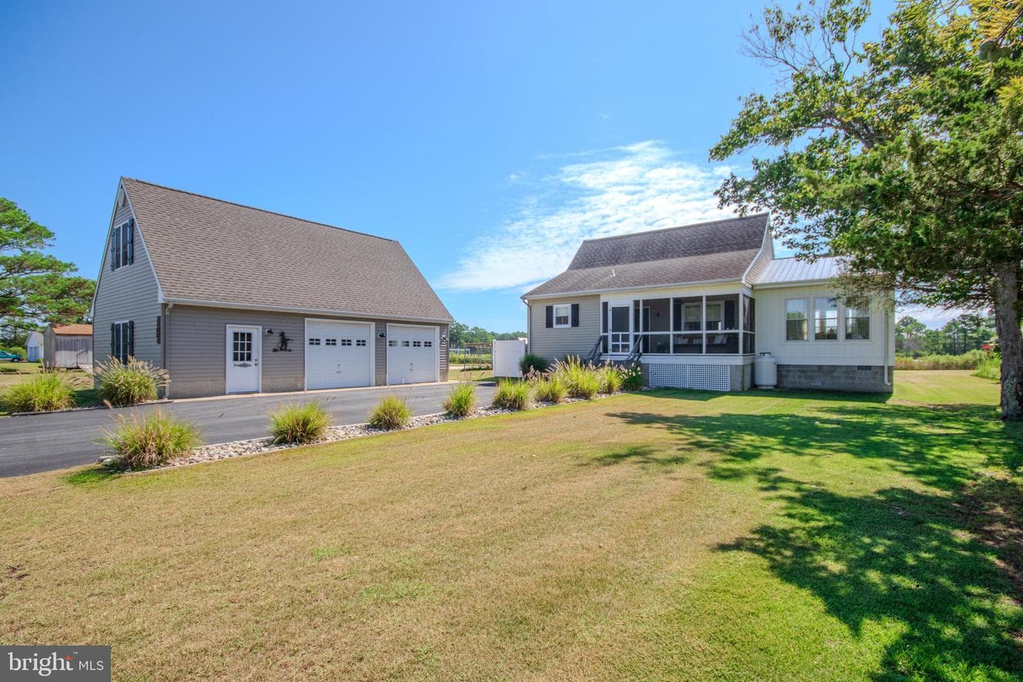27087 Point Road photo 1
