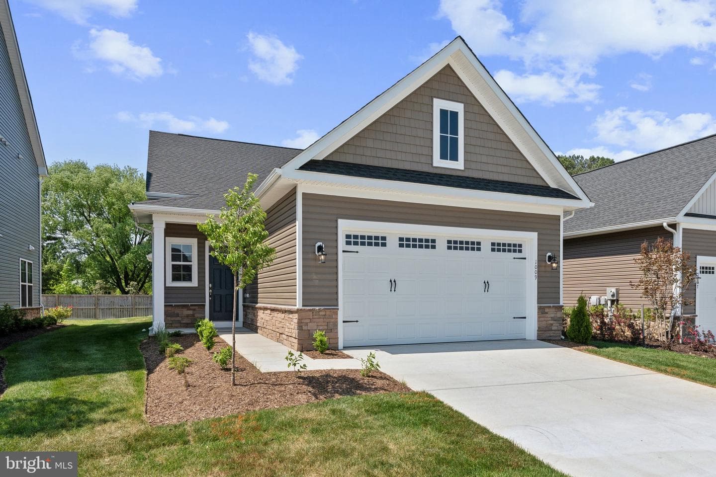 1009 Champlain Court