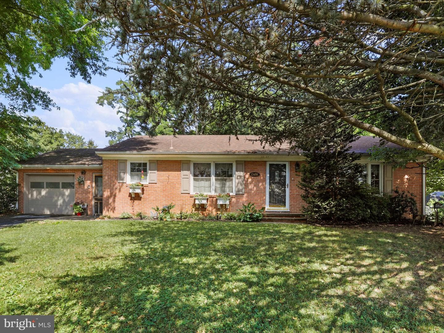 13406 Paramount Terrace photo 1