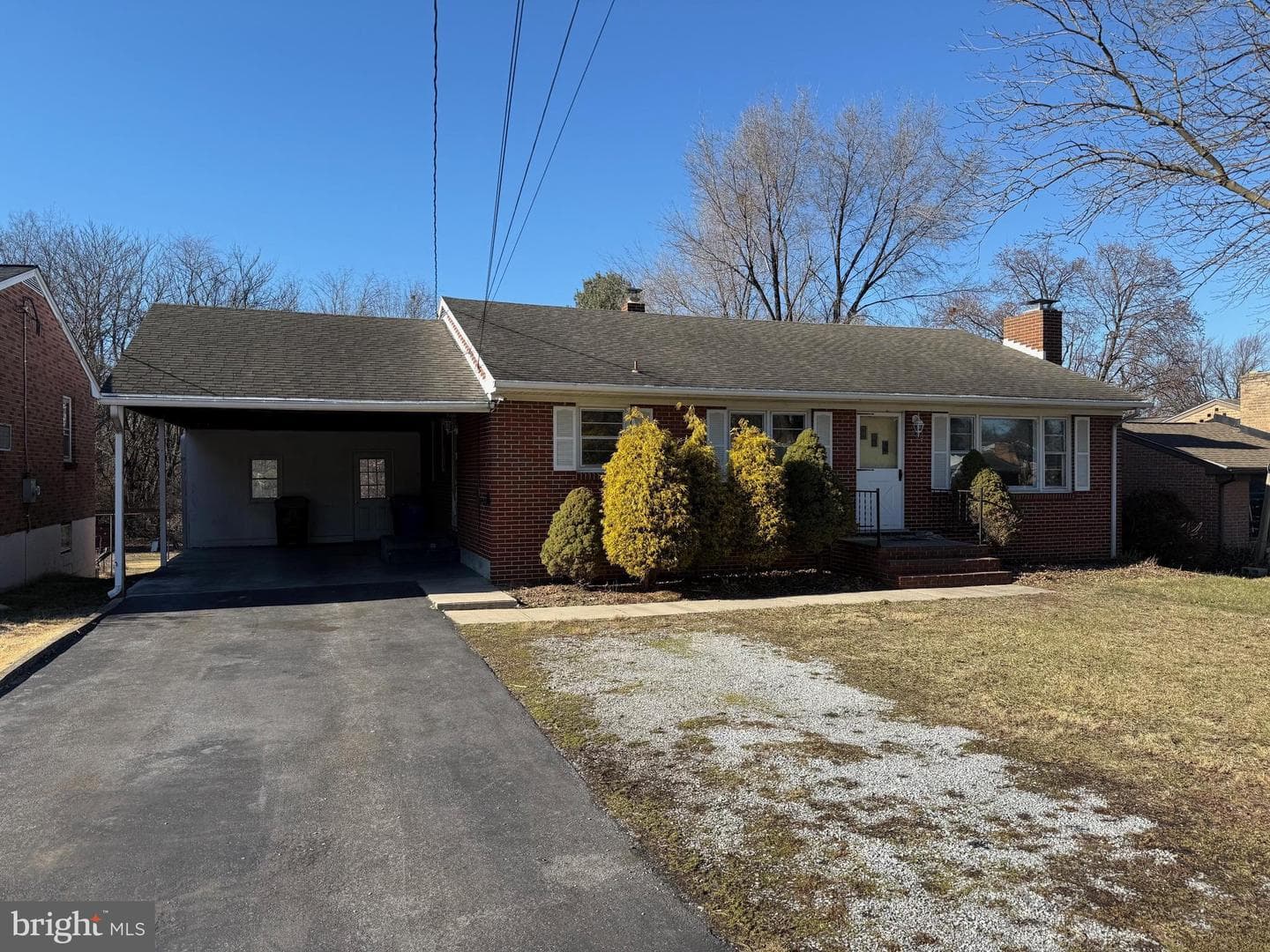 209 Woodpoint Avenue photo 1
