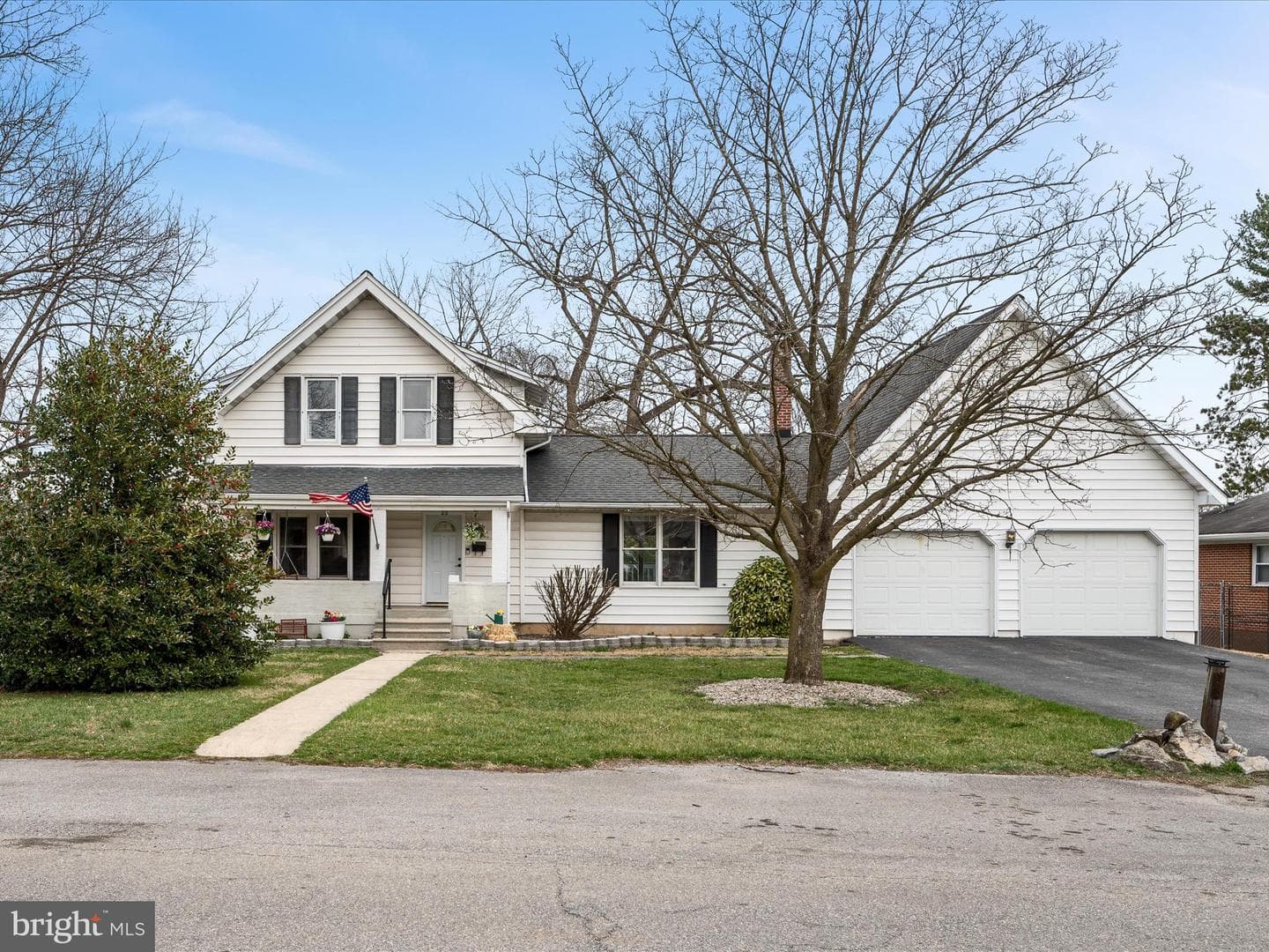 11439 Englewood Road photo 1