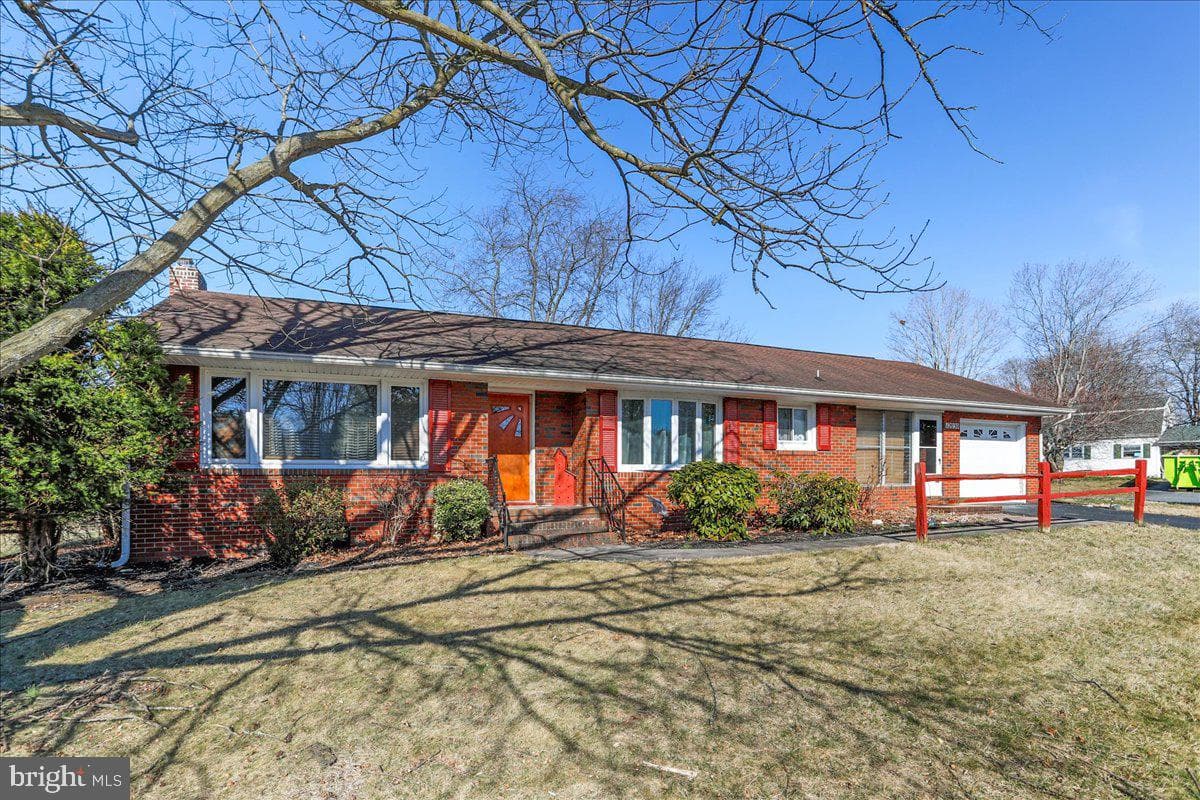 12030 Christy Avenue photo 1