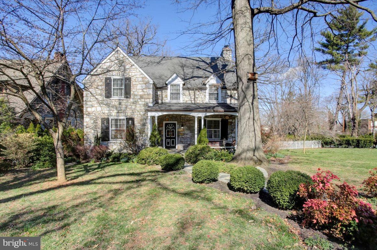 829 Forest Drive photo 1