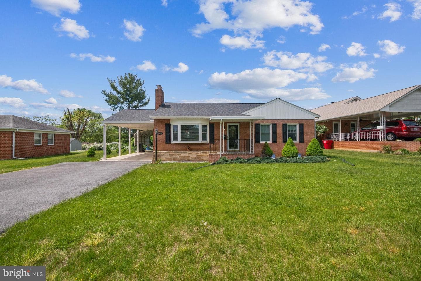 10918 Allen Avenue photo 1