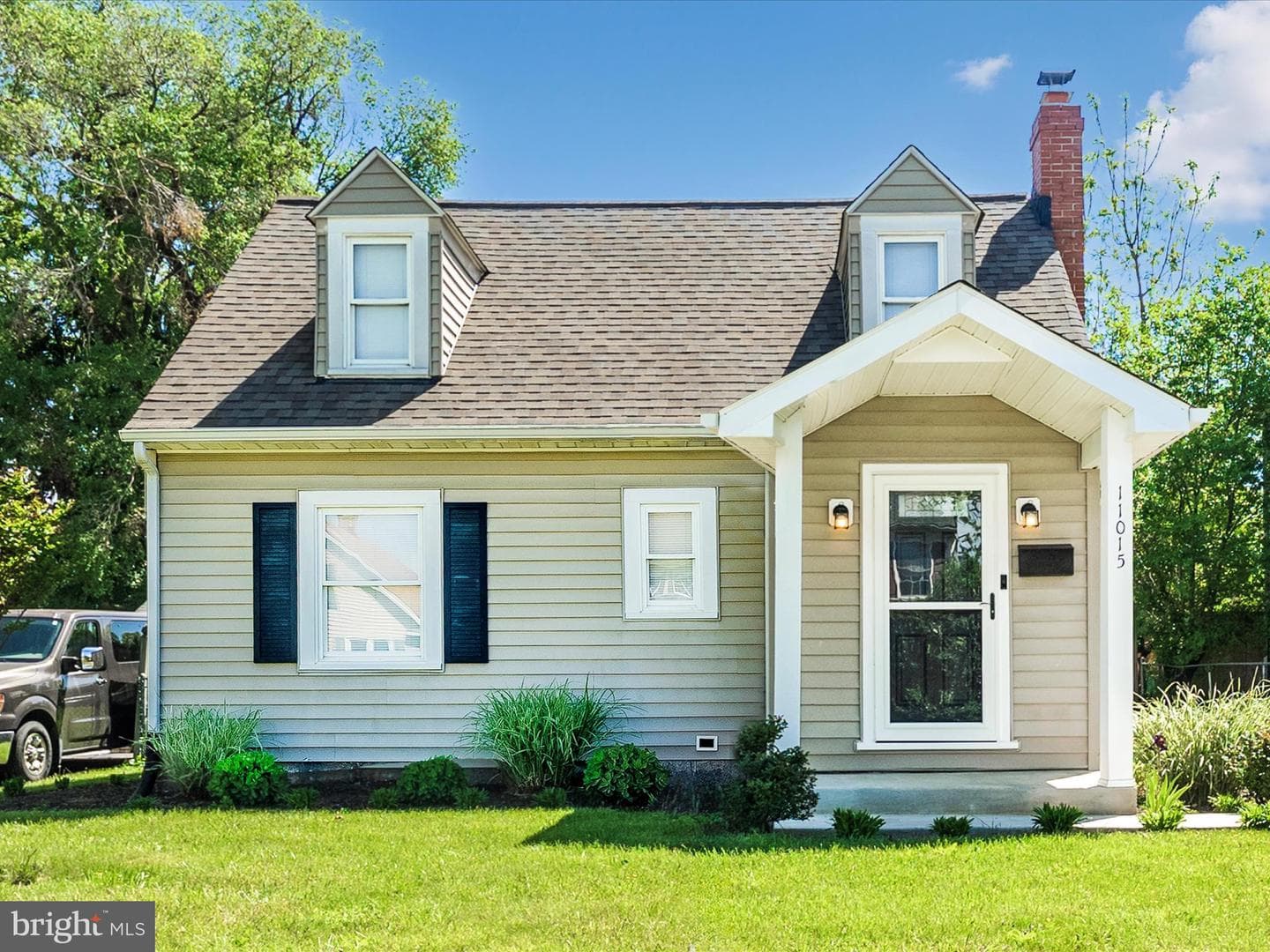 11015 Lincoln Avenue photo 1