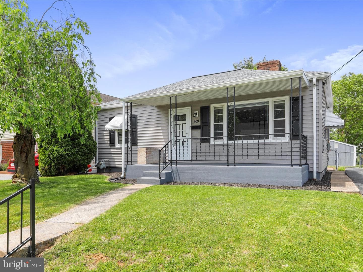 309 Avon Road photo 1