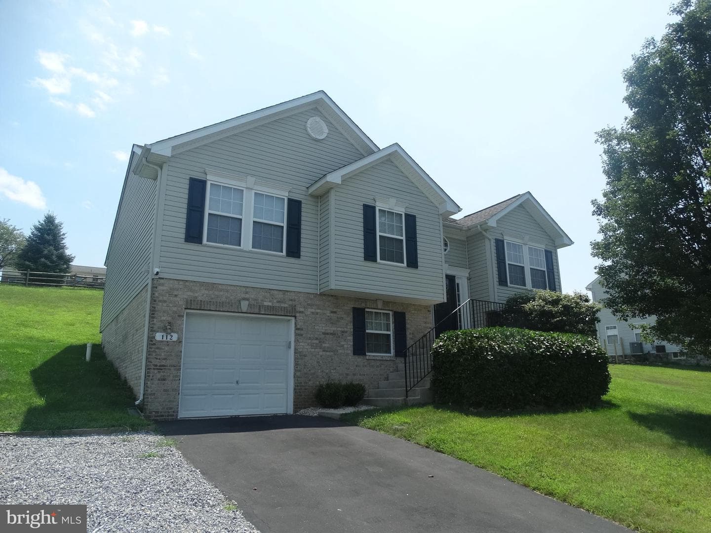 112 Colton Court photo 1