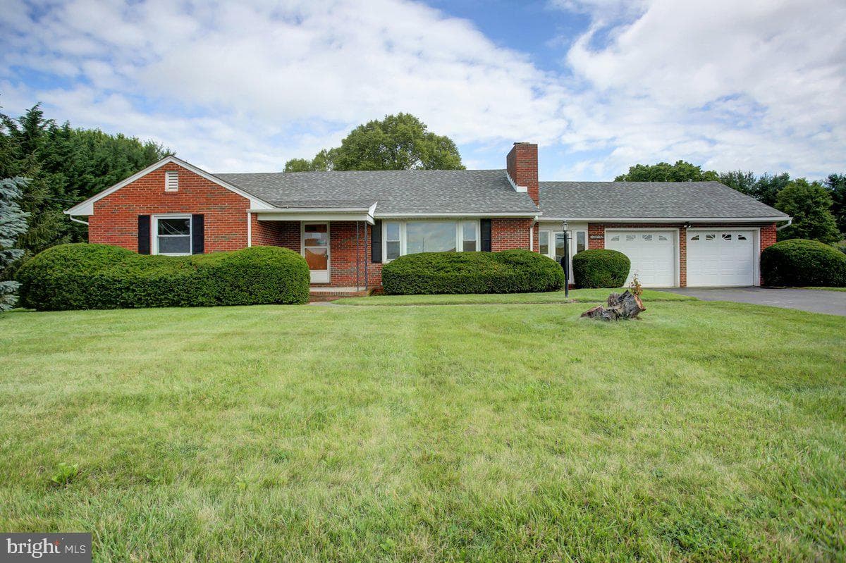 21024 Jefferson Boulevard photo 1
