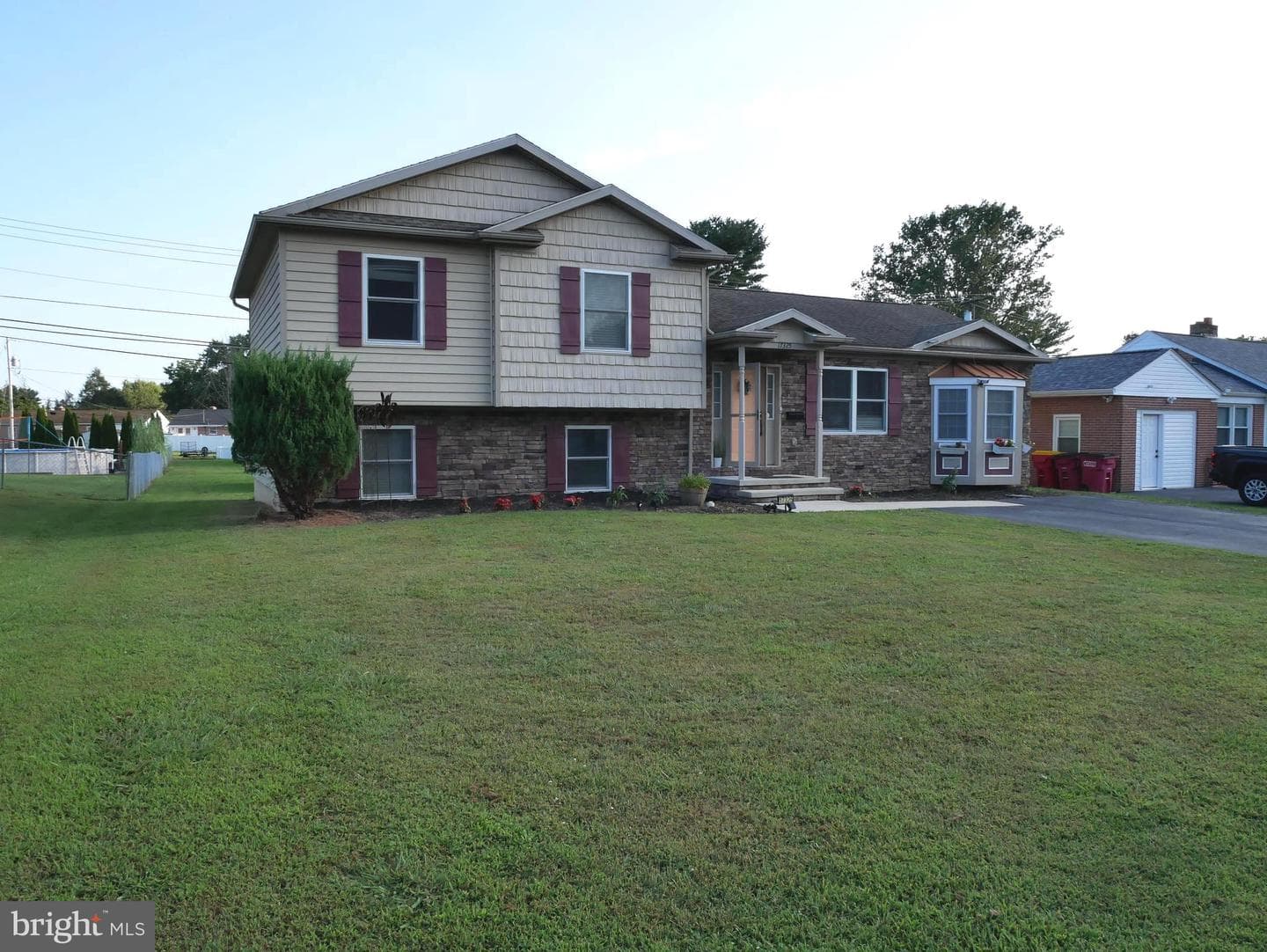 17325 Diane Drive photo 1