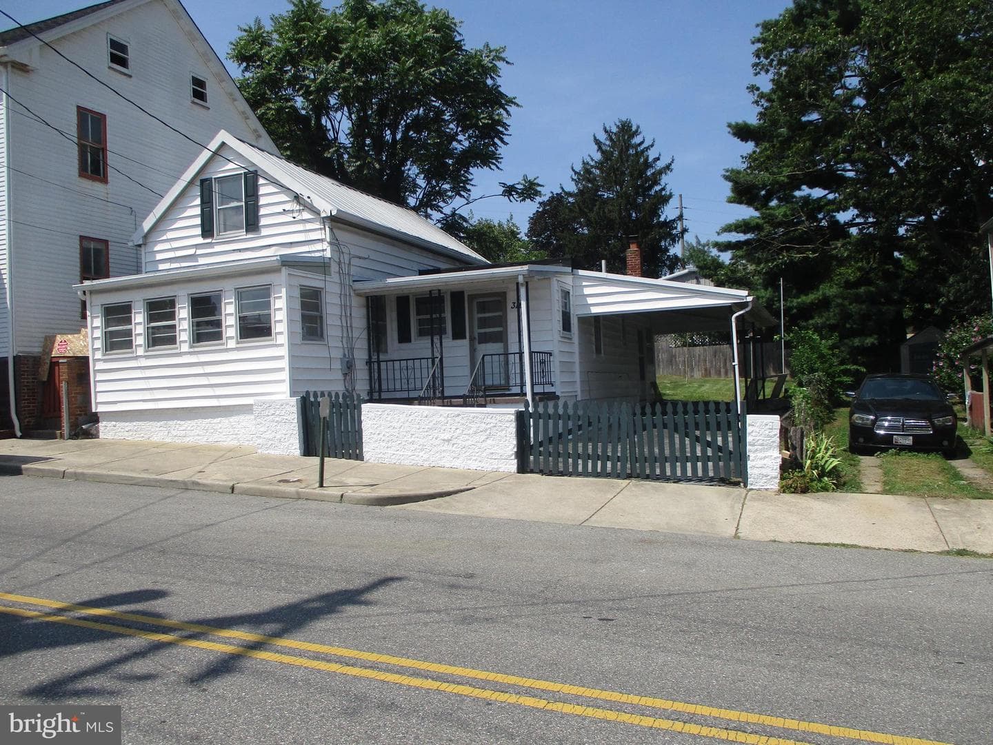 316 E Franklin Street photo 1