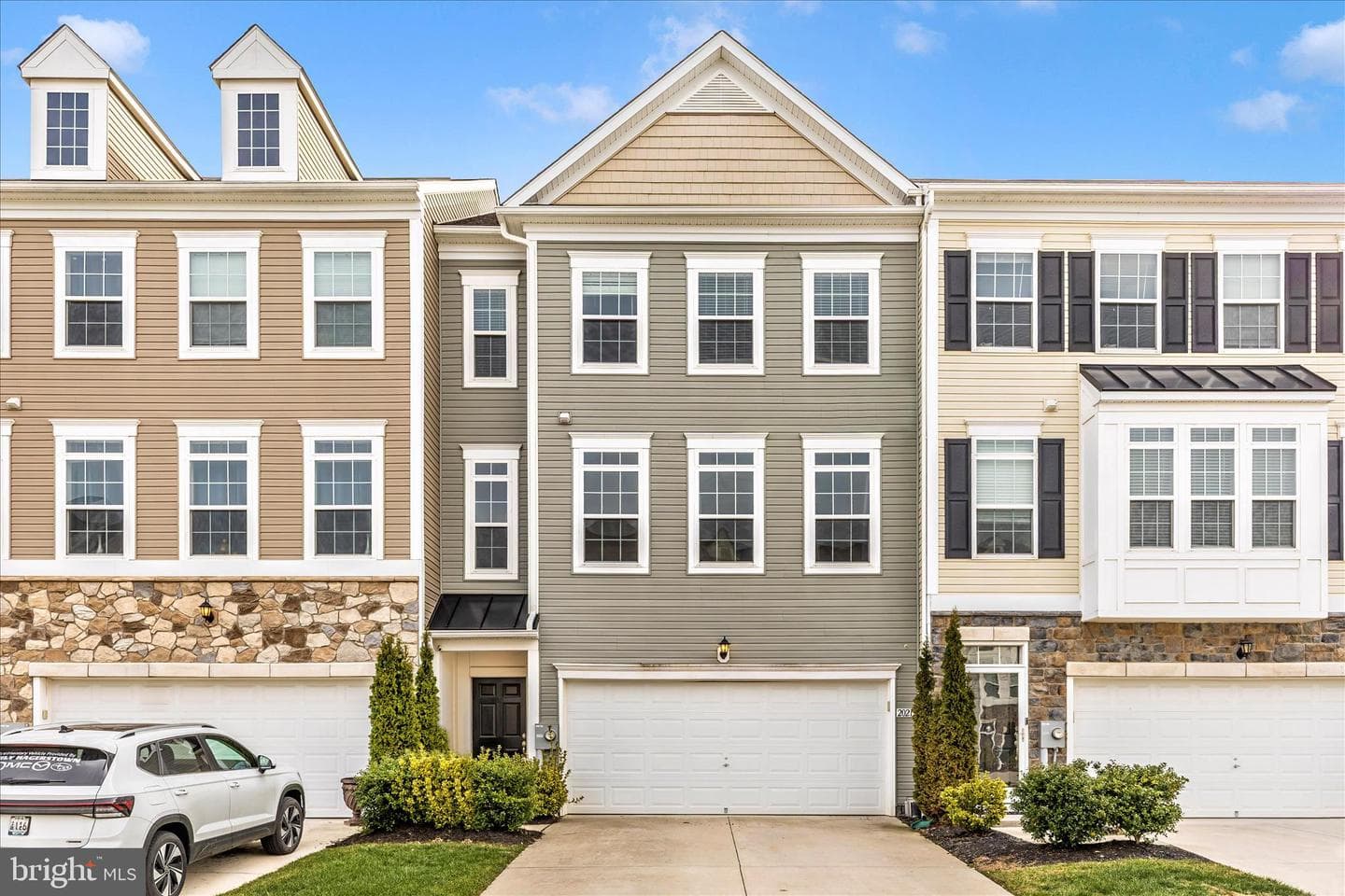 20213 Capital Lane photo 1