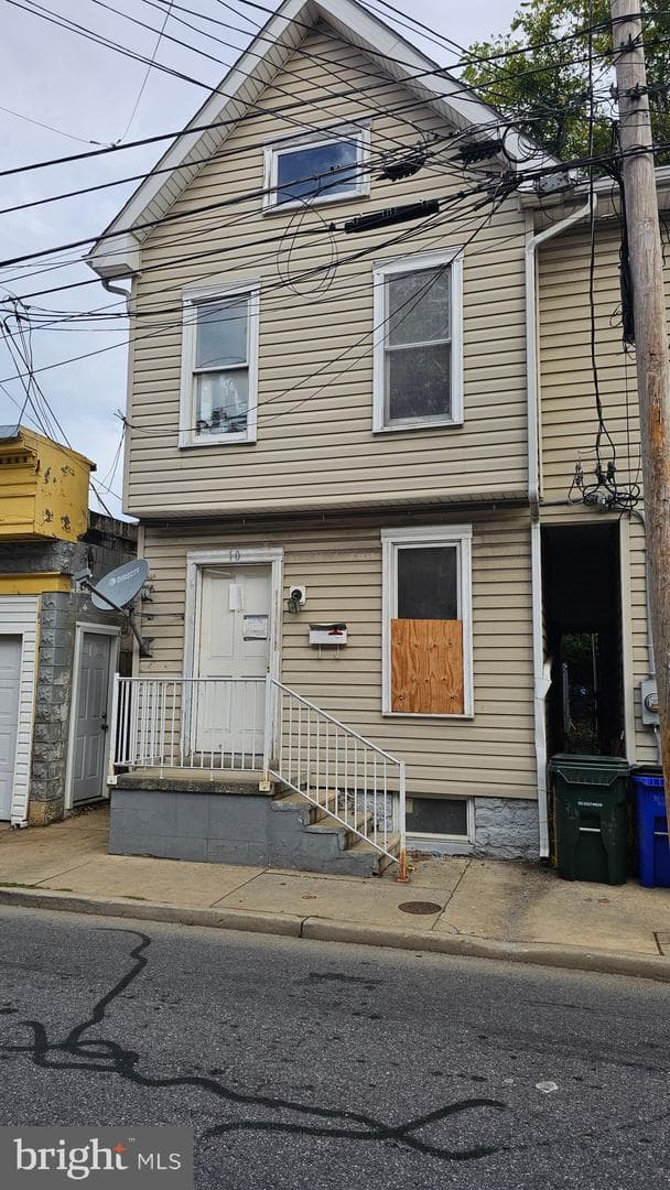 10 E Lee Street photo 1
