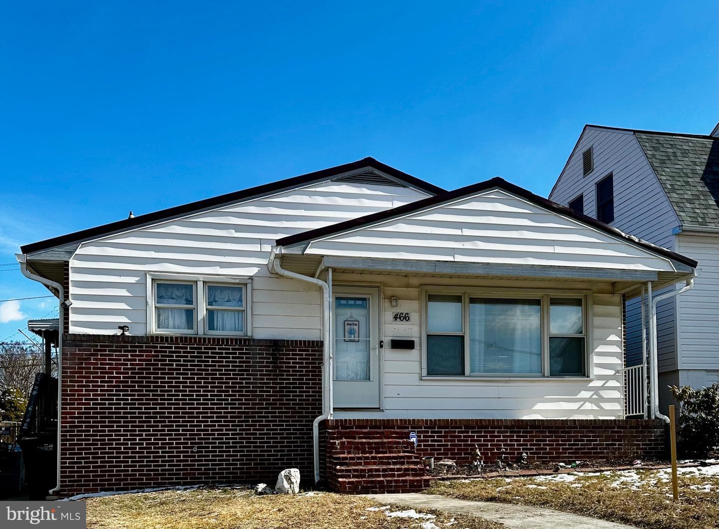 466 Pangborn Boulevard photo 1