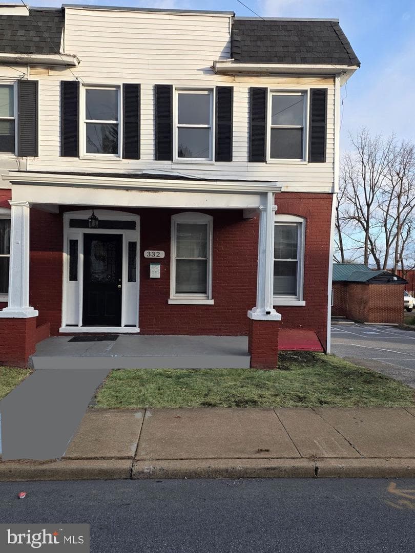 332 Burhans Boulevard E photo 1