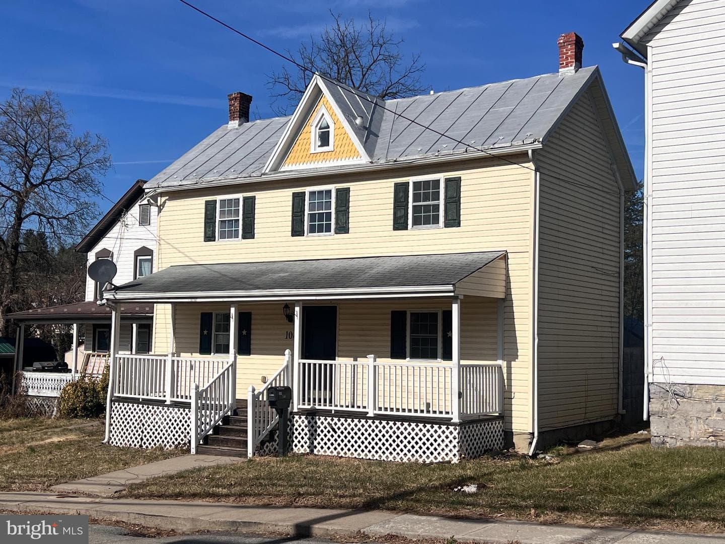 104 W High Street W photo 1