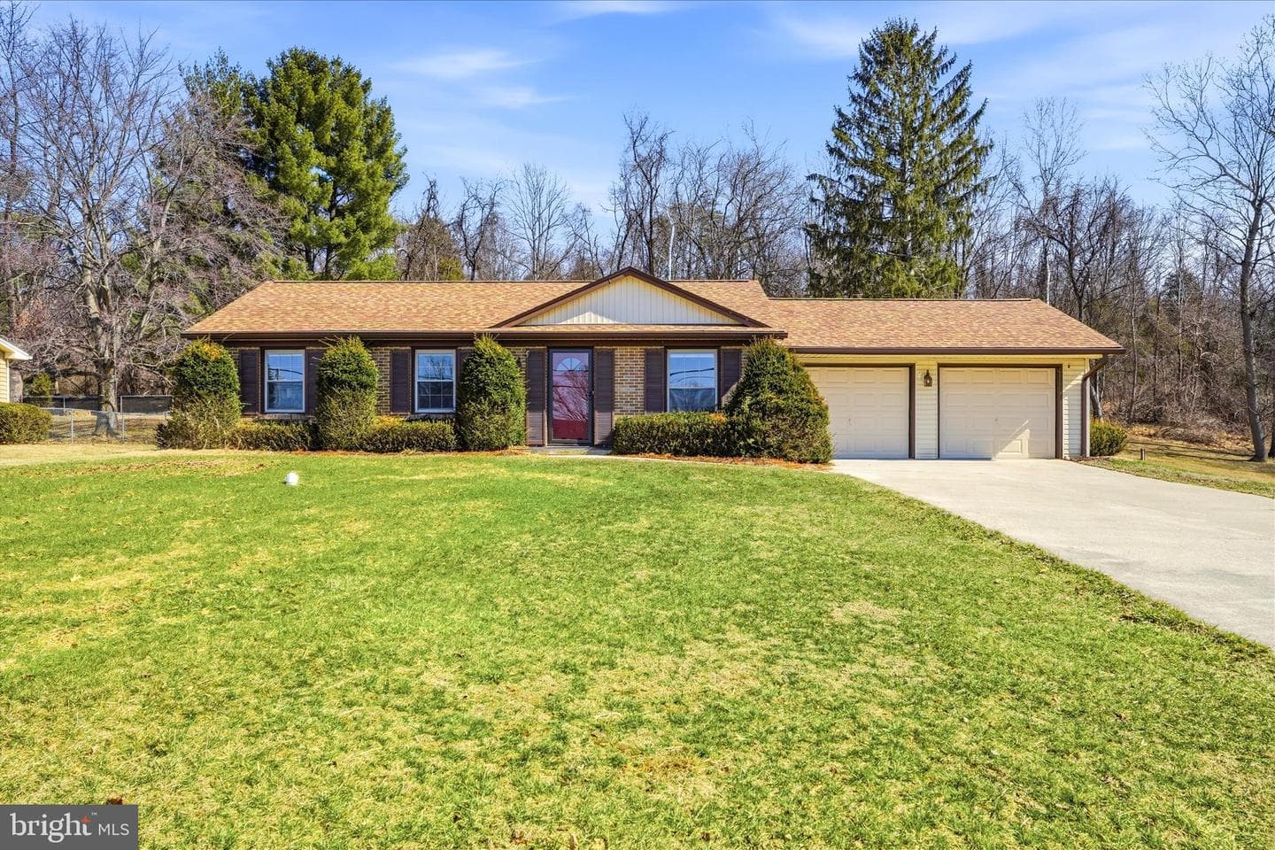 7625 Mountain Laurel Road photo 1