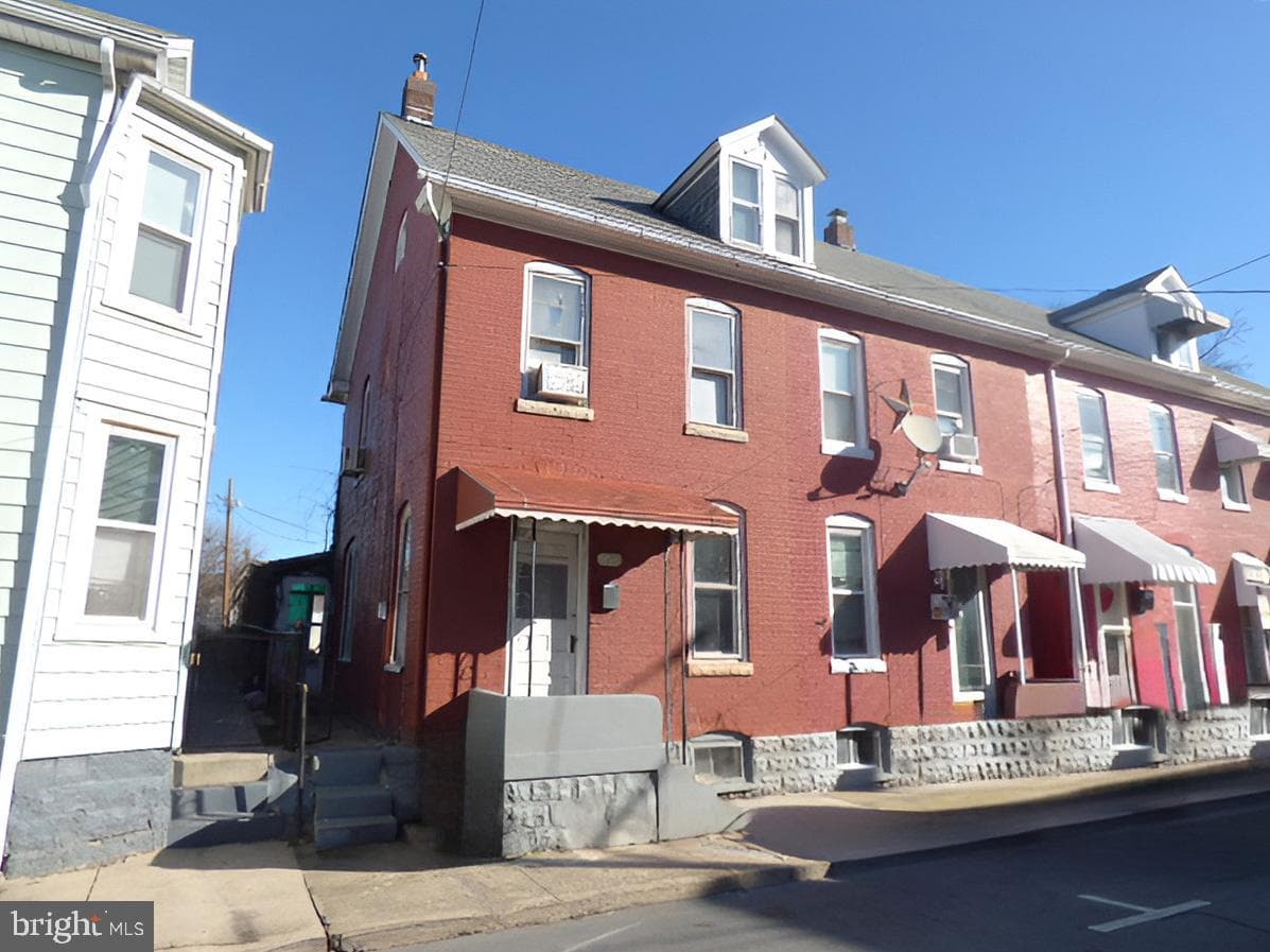 520 W Church Street photo 1