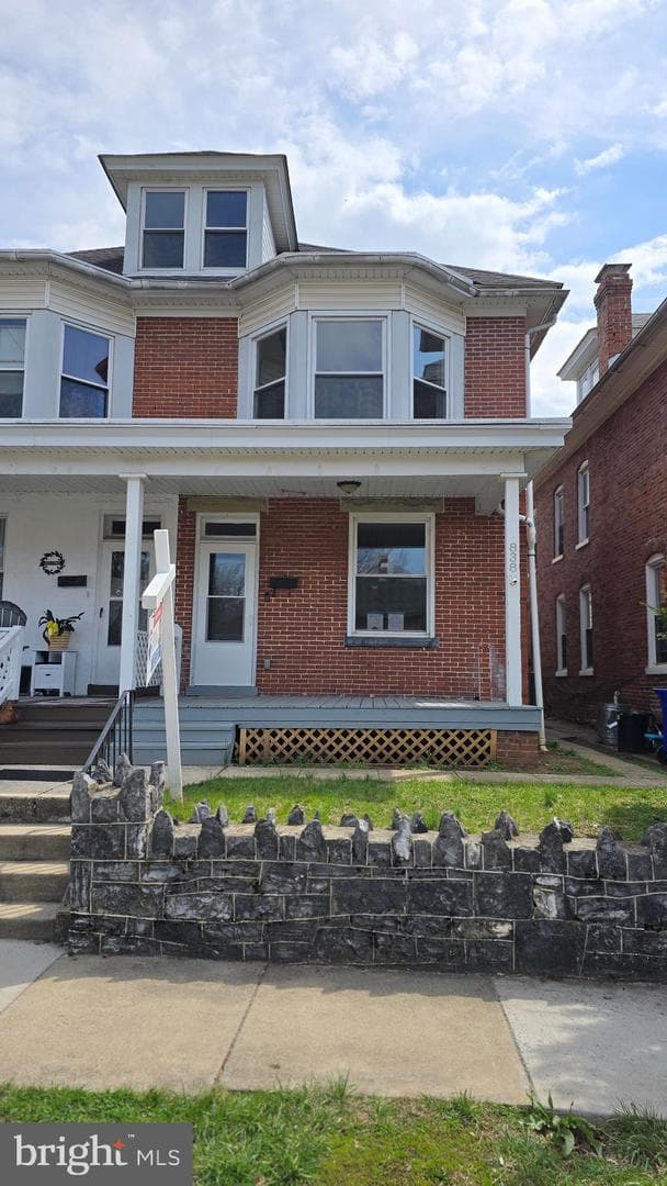 838 Mulberry Avenue