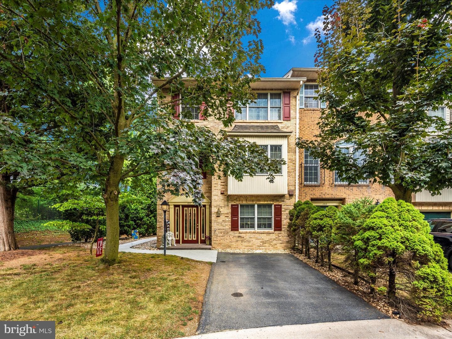 1017 Lindsay Lane