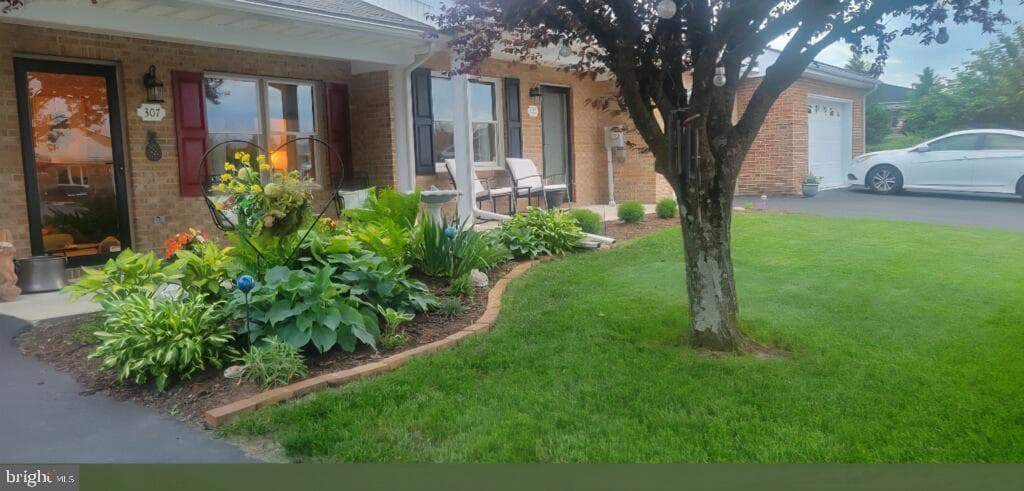307 Winding Oak Drive